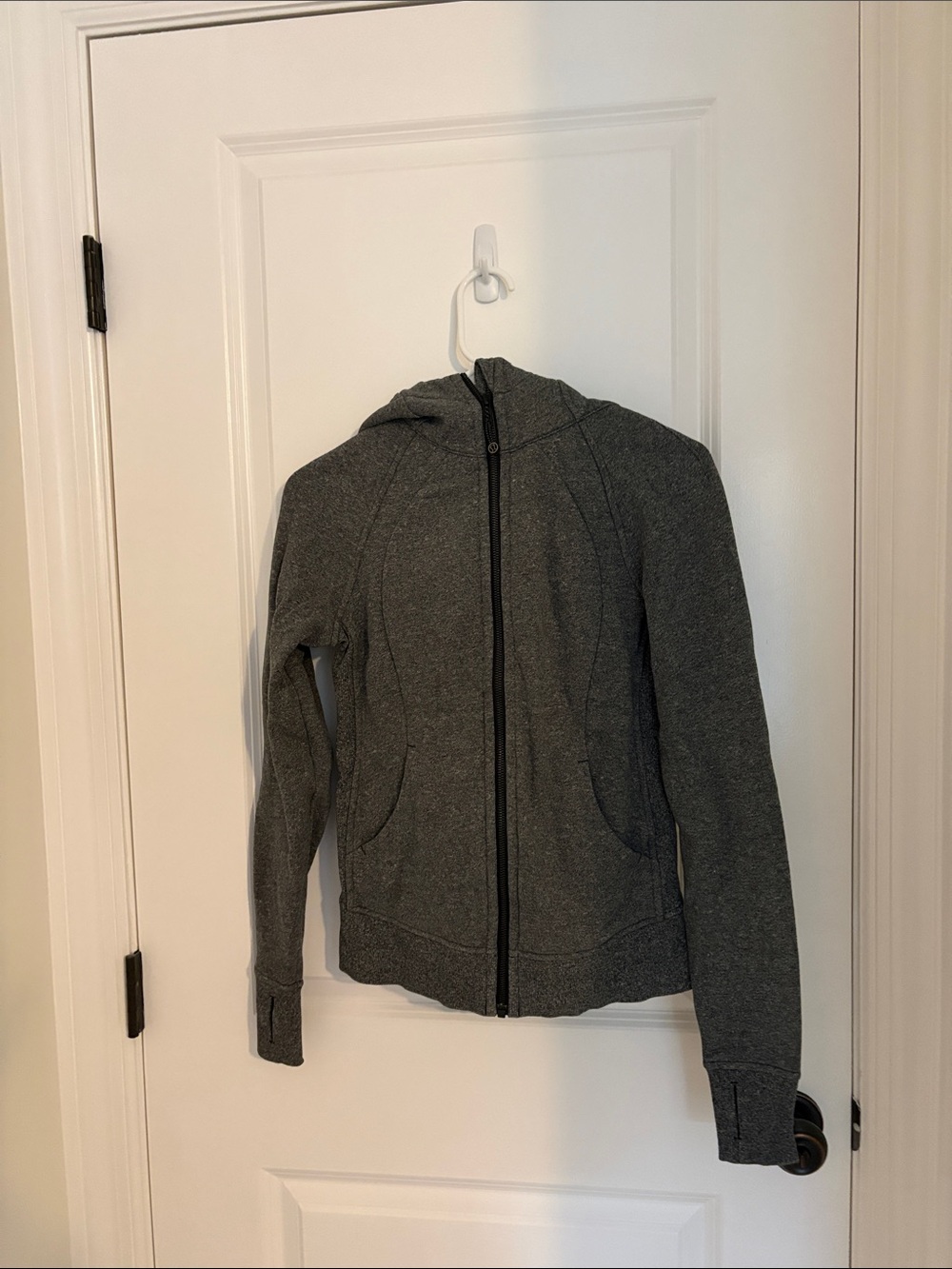Lululemon size 2 Women's Gray Hooded Zip sweatshirt (no tag) but dot included
